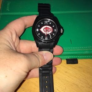 Cincinnati reds watch MUST BUNDLE 3+!